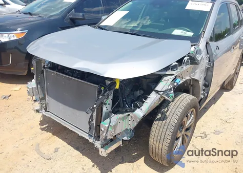 2024 Toyota Rav4 Hybrid Xle Premium z USA, uszkodzony, nr VIN JTMB6RFV2RD126221